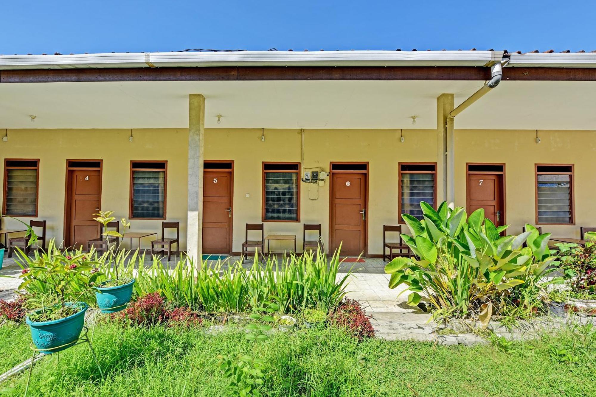 Oyo 90443 Hotel New Kartika In Cilopadang Ngoại thất bức ảnh